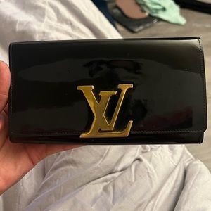 Louis Vuitton Louise Black Patent Wallet Clutch
